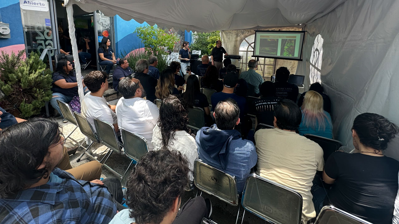 Un encuentro íntimo y enriquecedor en Guadalajara 8 iara parisi hiroshi 04